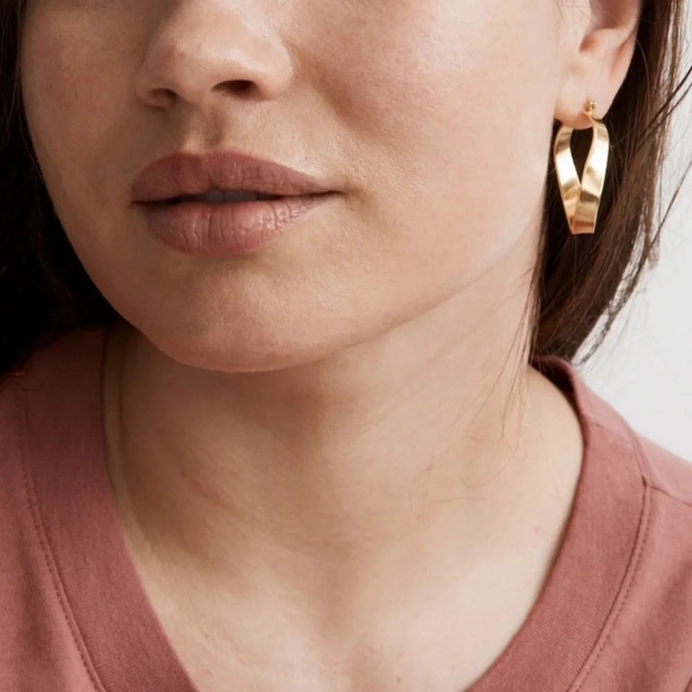 NEW! Madewell Twisty U-Hoop Earrings - Picture 2 of 4